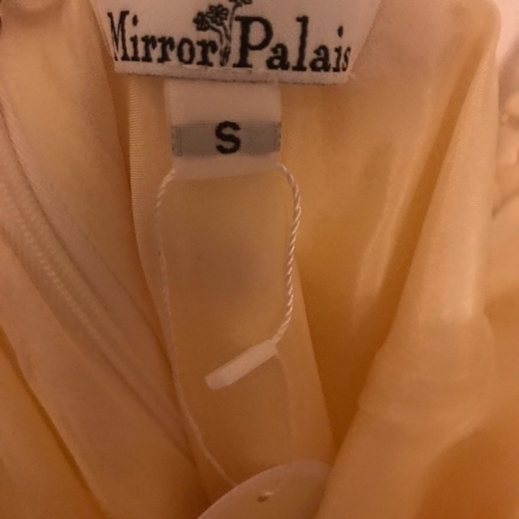 Mirror Palais Dress Pale Yellow - Picture 4 of 4